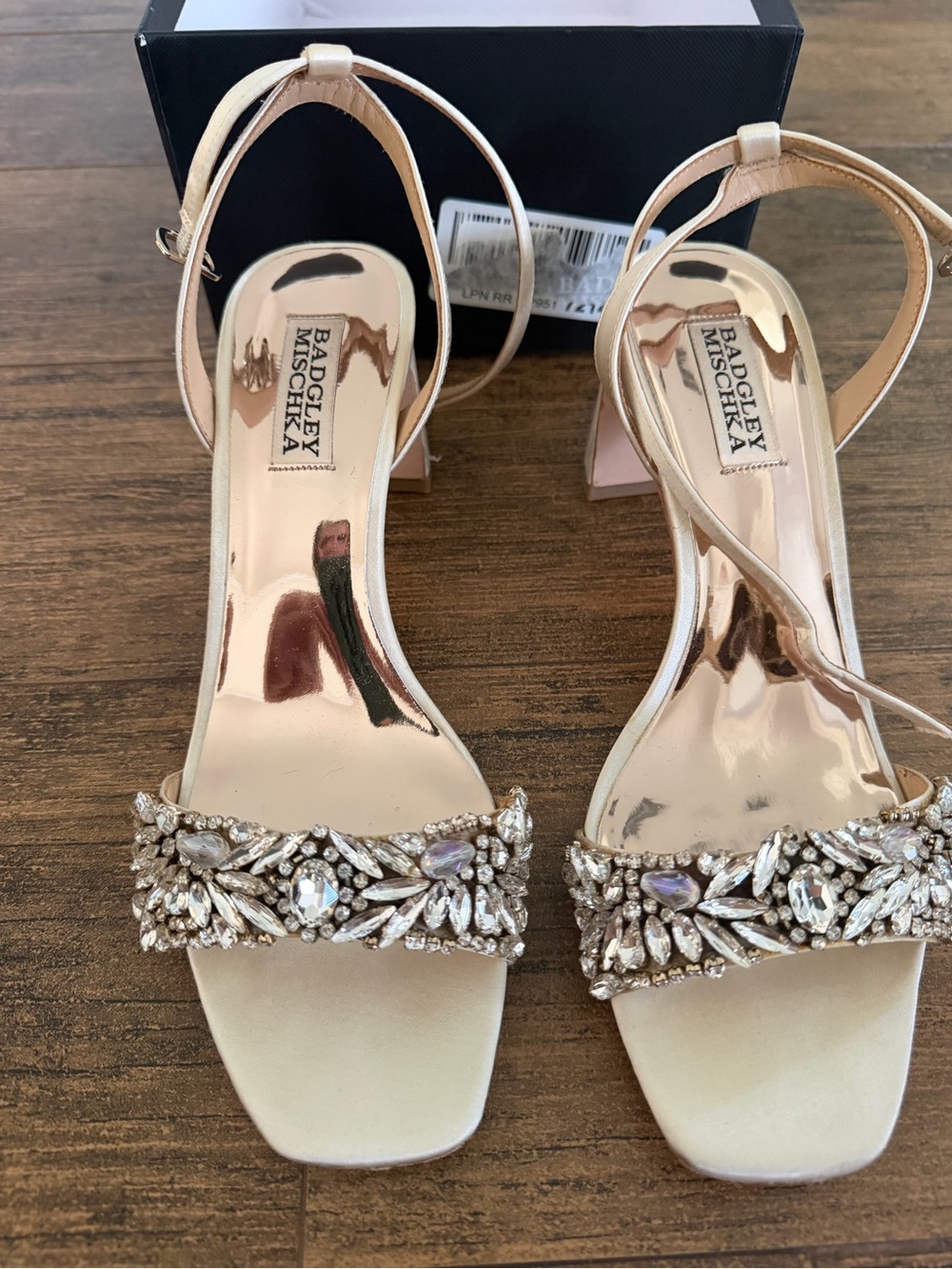 Badgley Mischka Women’s Marsha Ivory Heeled Sandal